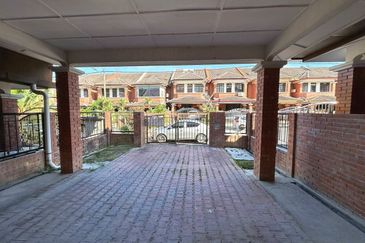 SL 2, Bandar Sungai Long