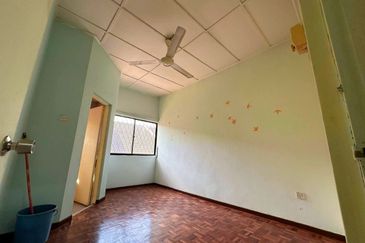 SL 2, Bandar Sungai Long