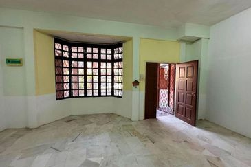 SL 2, Bandar Sungai Long