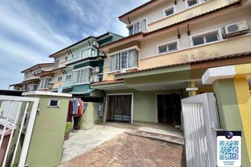 Kampung Sungai Kayu Ara