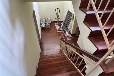 Kampung Sungai Kayu Ara