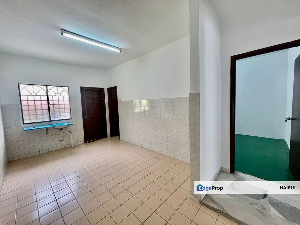 Double Storey Terrace Damai Perdana 20*70, Kuala Lumpur, Cheras