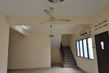 Sek14 pj 2sty blgw  near Park ,Sri Aman school 