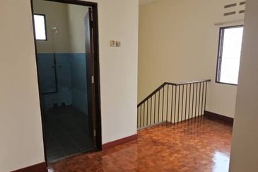 Sek14 pj 2sty blgw  near Park ,Sri Aman school 