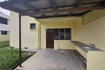 Sek14 pj 2sty blgw  near Park ,Sri Aman school 