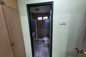 Pj SS9A kg Tunku single storey Semi Dee  for sale