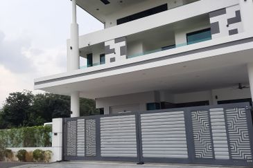 Tropicana Golf & Country Resort