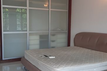 2storey Ara Damansara 24x75 Reno Well kept guarded 