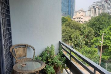 Bangsar 1D-2 Lorong Abdulah near LRT UOB& Etiqa& Sentral