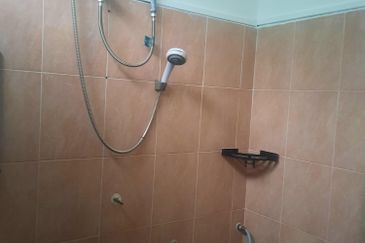 Bangsar 1D-2 Lorong Abdulah near LRT UOB& Etiqa& Sentral