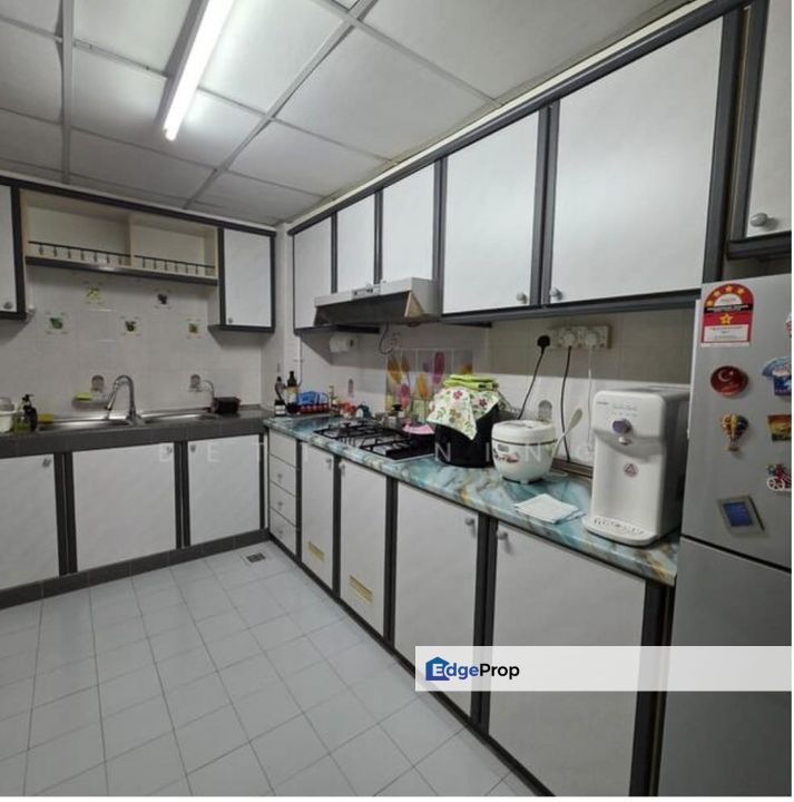 Desa kiara, taman Tun Dr ismail walk to MRT, Bukit Kiara Park, Kuala Lumpur, Taman Tun Dr Ismail