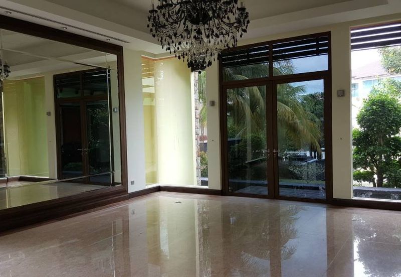 Magnificent Taman Duta Bungalow