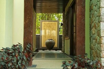 Magnificent Taman Duta Bungalow