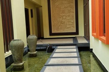 Magnificent Taman Duta Bungalow