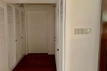 Link Bungalow with Private Pool Near KLCC