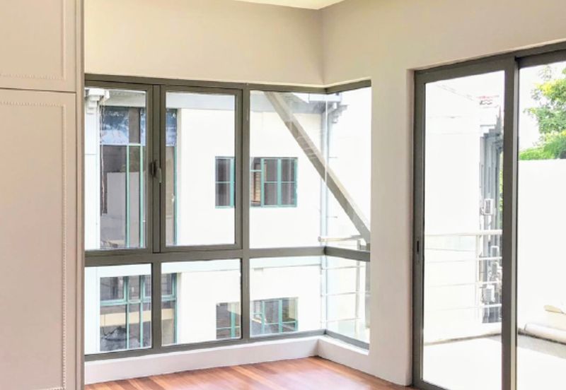 Link Bungalow with Private Pool Near KLCC