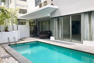 Link Bungalow with Private Pool Near KLCC