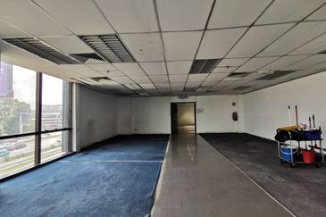 Prime Area, Facing Highway Office & Retail Space