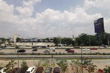 Prime Area, Facing Highway Office & Retail Space