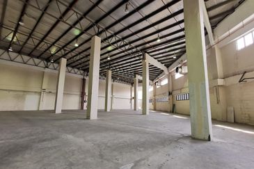 Prime Area, Facing Highway Office & Retail Space