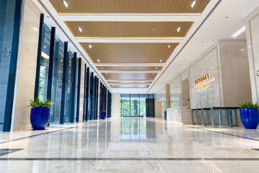 Plaza Conlay, Jalan Conlay