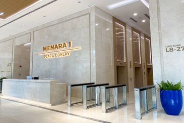 Plaza Conlay, Jalan Conlay