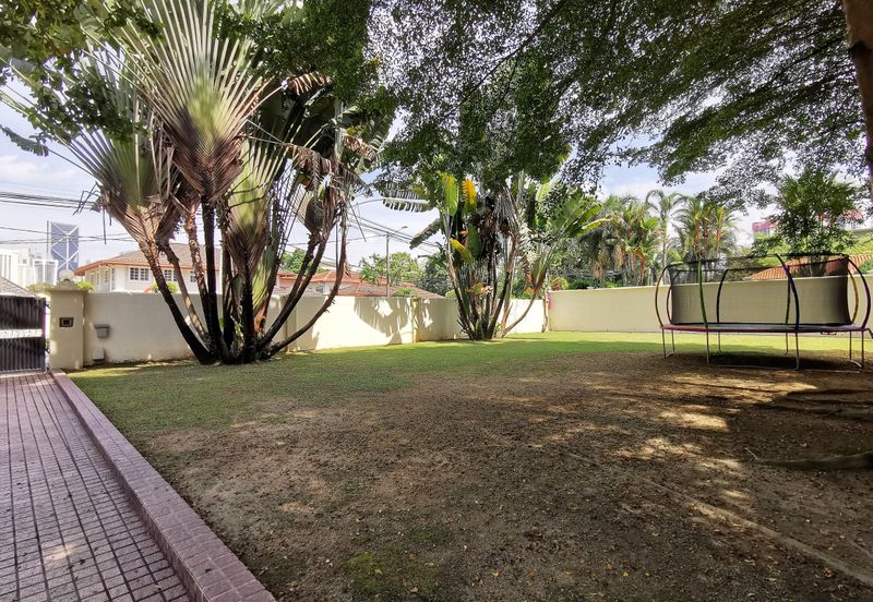 Luxurious & Prestigious Bungalow in Stellar Area at U-thant, Ampang Hilir!!