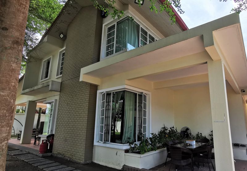 Luxurious & Prestigious Bungalow in Stellar Area at U-thant, Ampang Hilir!!