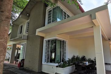 Luxurious & Prestigious Bungalow in Stellar Area at U-thant, Ampang Hilir!!