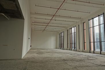 Perfect Space, High Ceiling, No Pillars for Club, KTV, Bar, Pub @Bukit Bintang Prime Area