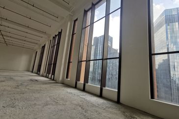 Perfect Space, High Ceiling, No Pillars for Club, KTV, Bar, Pub @Bukit Bintang Prime Area