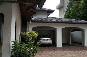 Lorong Damai 13 