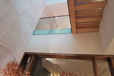 East Residence @ KLGCC