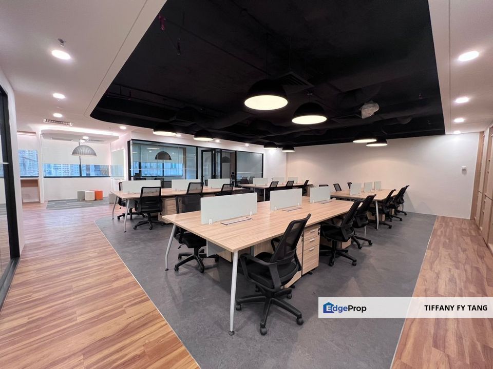 PRIME LOCATION, NEXT TO MRT! Furnished Modern MSC Office (UOA Damansara) Must View!!, Kuala Lumpur, Damansara