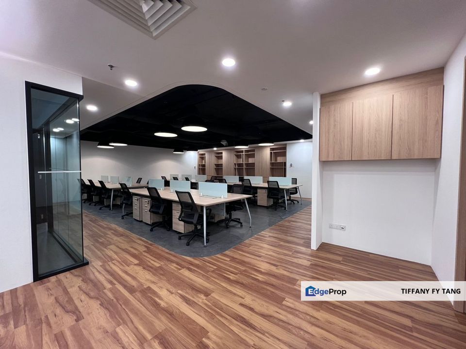 PRIME LOCATION, NEXT TO MRT! Furnished Modern MSC Office (UOA Damansara) Must View!!, Kuala Lumpur, Damansara