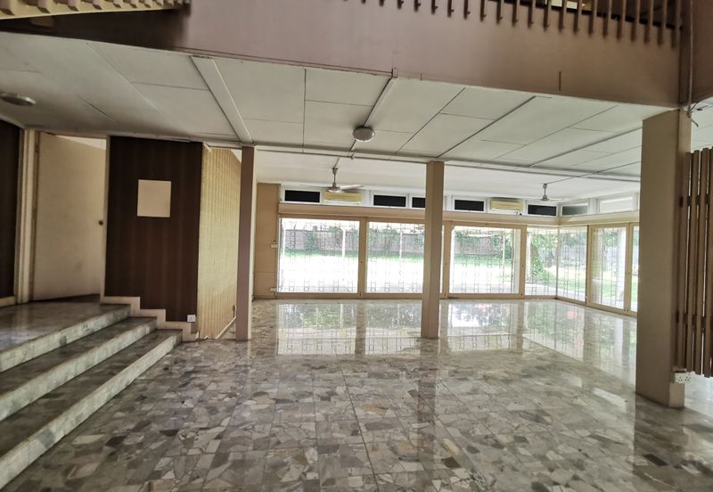 Bungalow with Large Land Area in Taman U-thant, Ampang Hilir!!