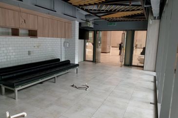 Menara AIA Sentral (formerly Menara Standard Chartered)