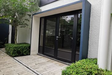 Rare Unique Restaurant at Taman Tunku 