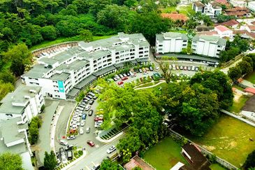 Rare Unique Restaurant at Taman Tunku 