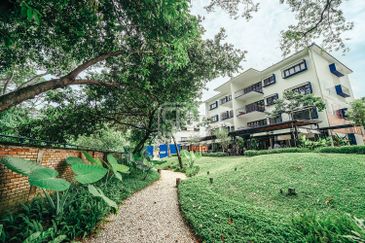 Rare Unique Restaurant at Taman Tunku 