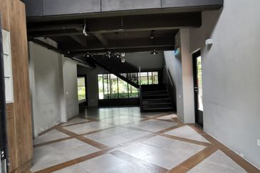 Rare Unique Restaurant at Taman Tunku 