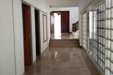 Private Pool Ampang Hilir Bungalow For Rent