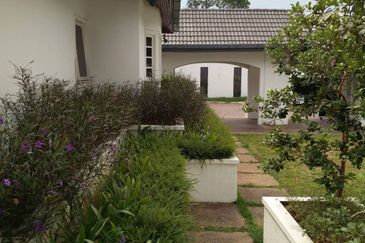 Private Pool Ampang Hilir Bungalow For Rent