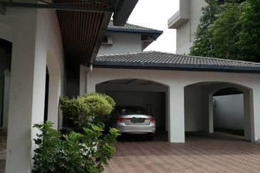 Private Pool Ampang Hilir Bungalow For Rent