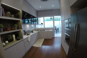 East Residence @ KLGCC