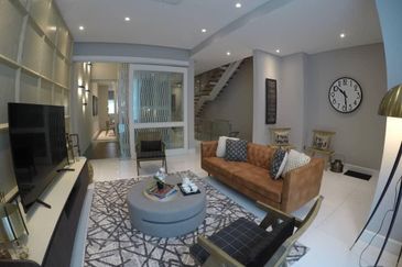 East Residence @ KLGCC