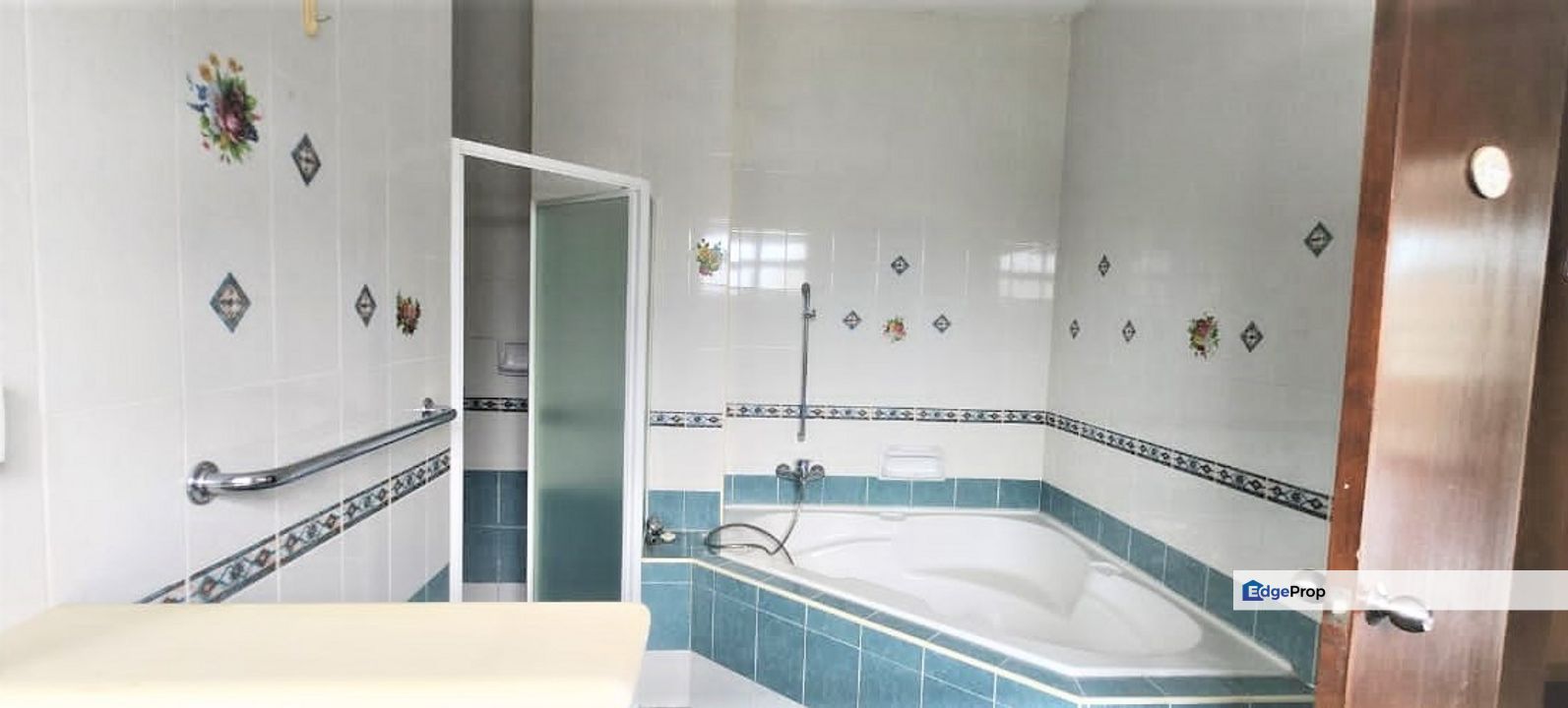 Tropicana Indah, Petaling Jaya. Semi Detached 2 Storey with Swimming Pool , Selangor, Tropicana