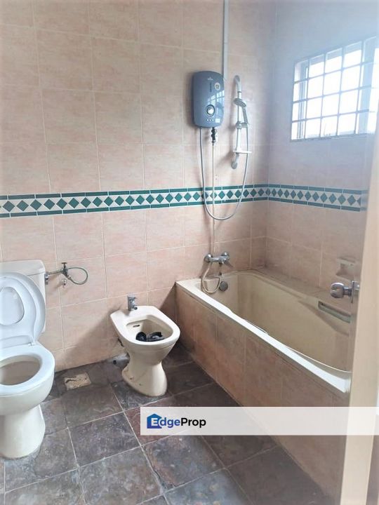 Section 19, Petaling Jaya. Semi Detached. FREEHOLD, Selangor, Petaling Jaya