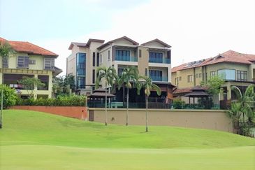 Tropicana Golf & Country Resort