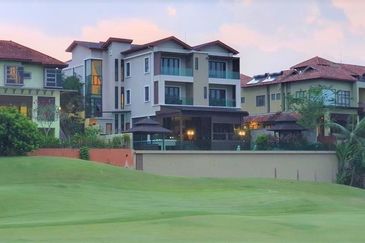 Tropicana Golf & Country Resort